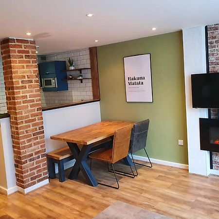 Hotel Apartments Bydesign Swindon Exterior foto